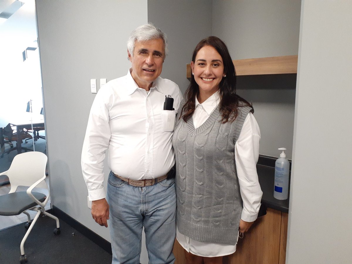 NarroJose's tweet photo. Con mucho ánimo le damos la bienvenida a @mariana_fdzr al proceso interno de selección de candidatas y candidatos de #Morena en #Jalisco.
Seguimos construyendo la #Unidad. https://t.co/Qch46SIu1n