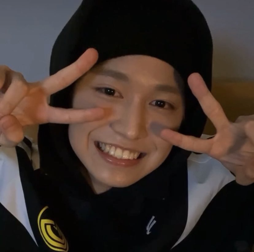 ⤹ a thread of shiroiwa ruki smiles ♡