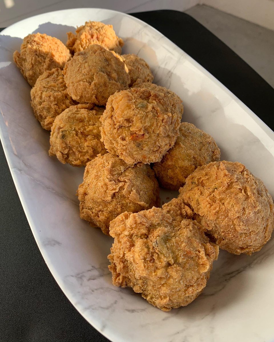 These Seafood Boudin Balls will have you running to my DOORSTEP‼️🤤😩🏃🏽‍♂️🏃🏻‍♀️
•
•
•
•
#cookingwithchefdj #houstonchef #cheflife🔪 #houstonchefs #nolachef #htxfoodie #htxfood #chefslife #boudinballs #boudin #seafoodlover #texaschef #houstoncatering #houstoncaterer