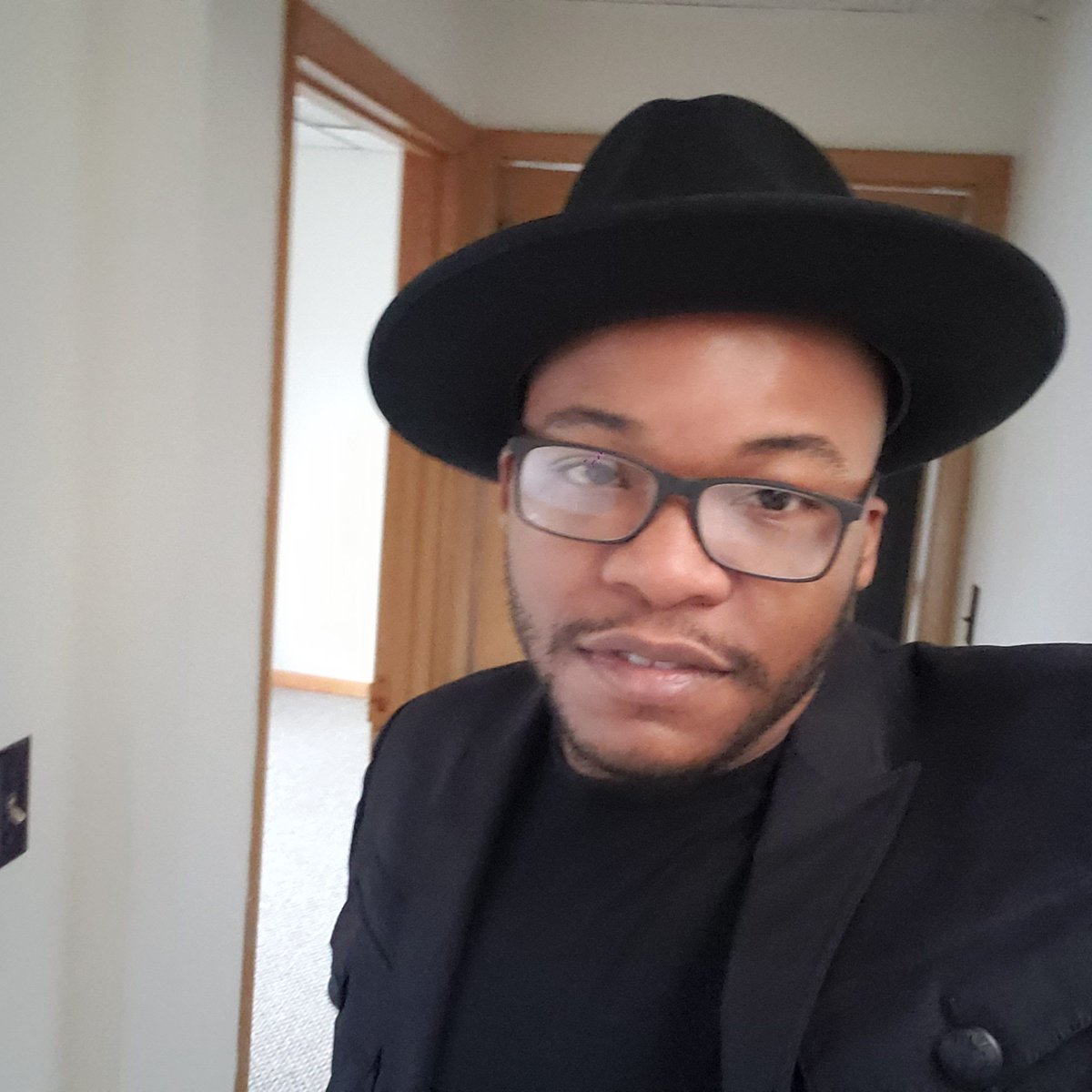 MajorEnt6's tweet image. 