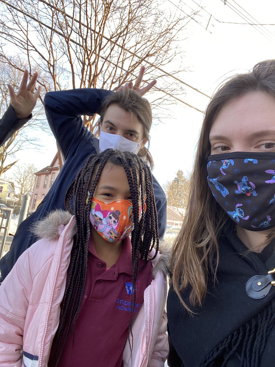 MrsBadmanSASC's tweet photo. There is nothing better than getting to see our kids after school! We love seeing those smiles even with the masks on! 💙 @sascitizenship #positivityinaction #spreadthelove #kindnessmatters https://t.co/TzbuCkvpt5