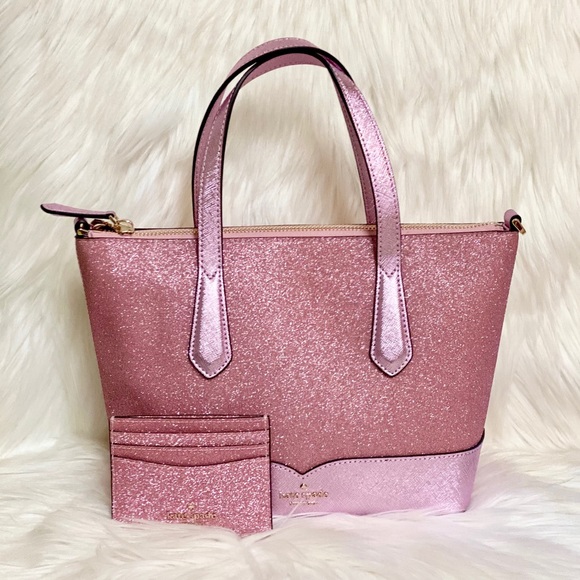 Ashtastical's tweet photo. So good I had to share! Check out all the items I'm loving on @Poshmarkapp #poshmark #fashion #style #shopmycloset #katespade #maurices #anthropologie: https://t.co/OeTXgJyV3L https://t.co/zShrRUCEKg