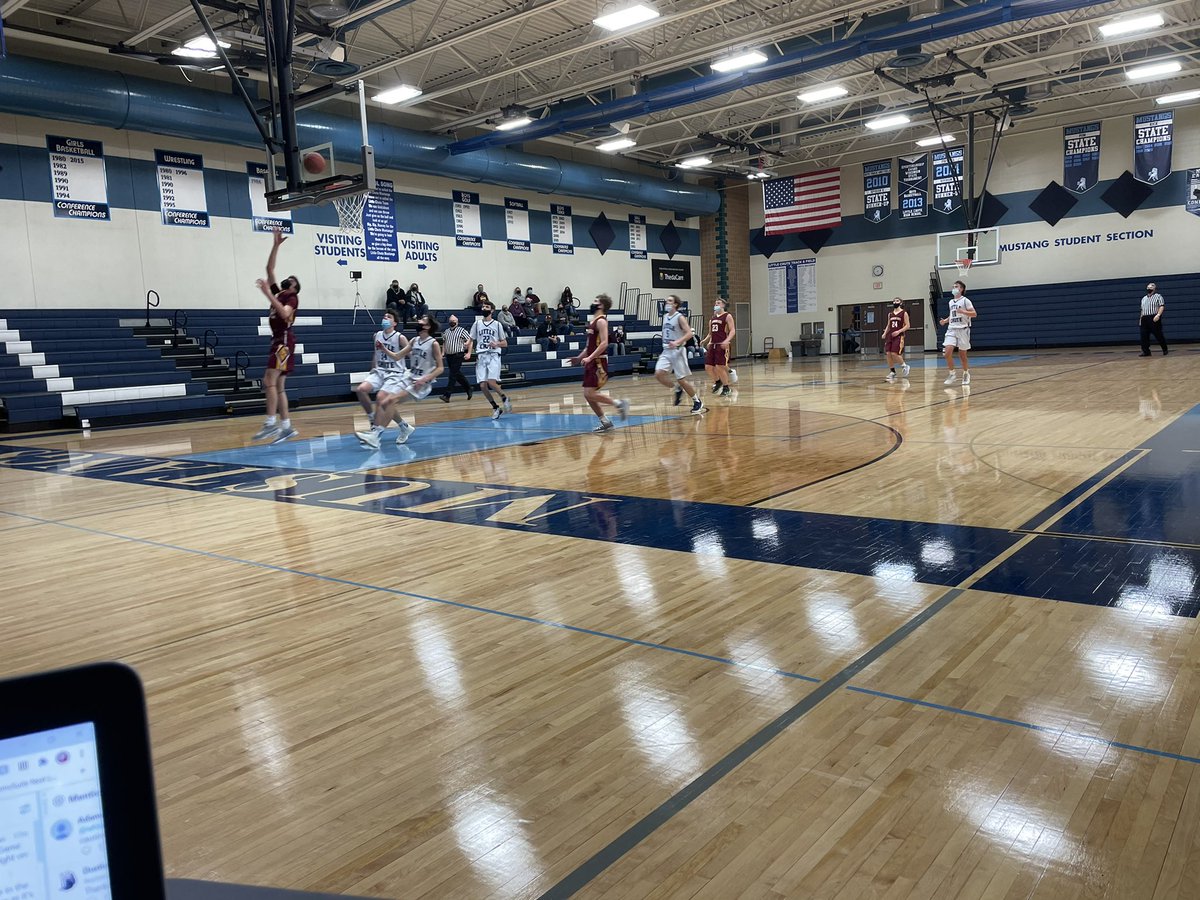 thescorewi's tweet photo. Court side tonight for @LCMBB v. @lcboysbball in #NorthEasternConference action.
Join @BJ_DeGroot on the call. Pre-game coverage coming up shortly.
π»FM 95.3 Appleton/Green Bay
π»FM 99.1 Oshkosh
π» https://t.co/G411hzdwEI
π±βThe Score WIβ mobile App https://t.co/M52gdJ8ba1