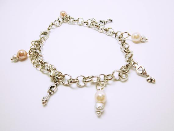Charm #Bracelet #Pink Pearls And #Silver Key Dagles Womens Charm Bracelet Silver Chain With Charms Gift Ideas JEWELRY BRACELET #jewelry #wrapbracelets #handmade #gift #fashion #giftideas #style #giftforher #bracelets