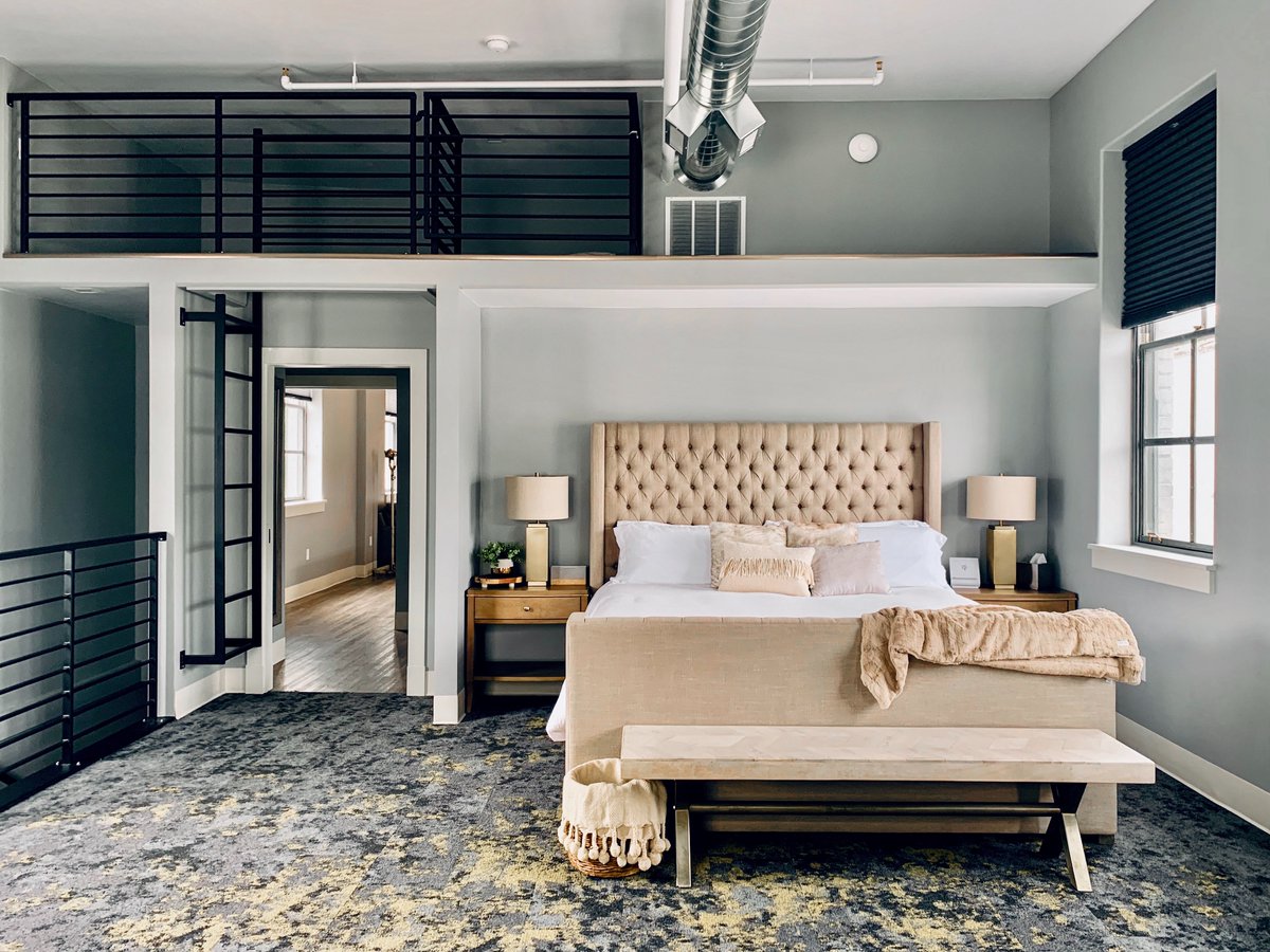 SanAntonio_West's tweet image. ✨Out with the old, in with the hue! ✨
#UniquelyInspired #UniquelyQualified #UniquelyDesigned #UniquelyYou