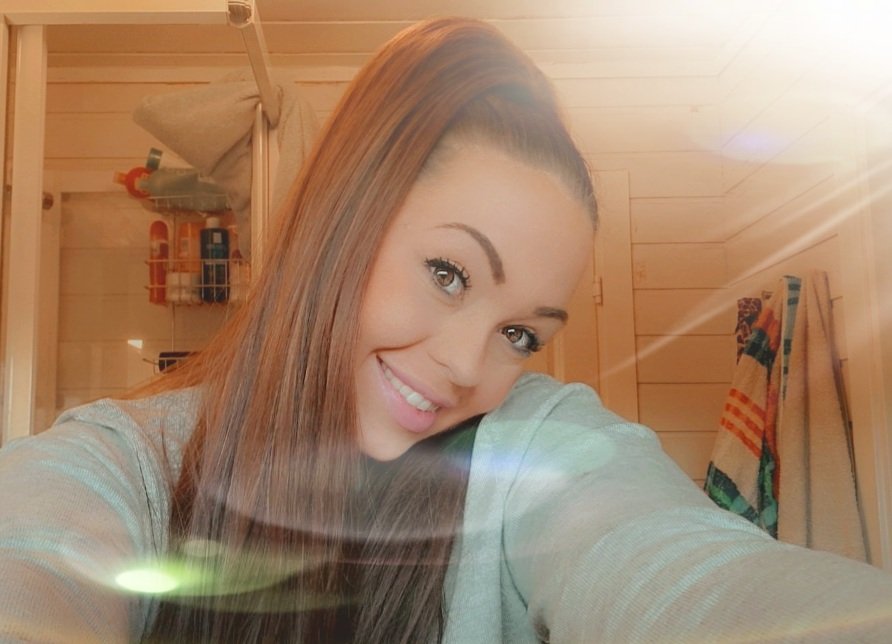 Stream igjen på Onsdag rundt 18:00! ❤ tusen tusen takk for alle som har vært innom streamen og støtta meg på den korte tiden! Jobber forsatt med å prøve å forbedre litt lyd og sånne saker. Øvelse gjør mester!! 🙏🏼 Håper alle får en fin uke!!