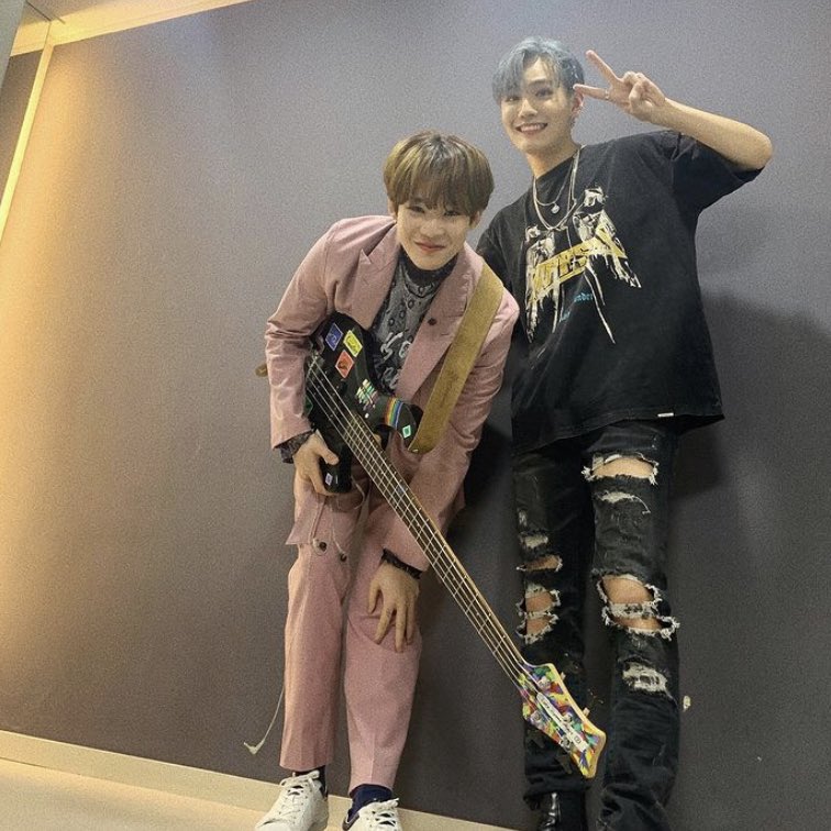 thkseunghun's tweet photo. my emo boy https://t.co/glnQY3qTVn