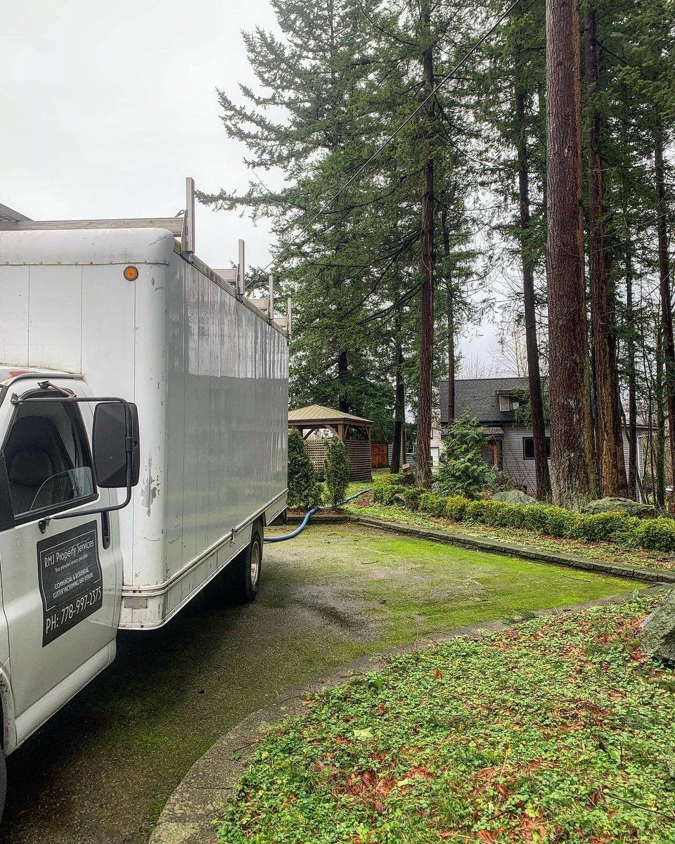RMJPropertyS's tweet photo. At RMJ our truck-mounted vacuum systems are built to take on the toughest gutter-cleaning jobs across Vancouver and The Lower Mainland; A superior, safer and more affordable clean than getting it done by hand.  

Contact us anytime for a free quote: 

#Gutters #Guttervacuuming https://t.co/EqaRQgGRj8