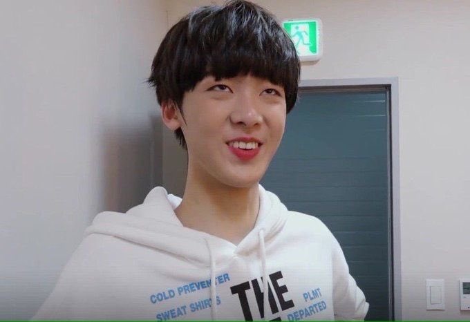 dazelights's tweet photo. hey Arohas, can yall drop some astro memes? #CBprep ๐คช
<here are some stolen, thankuuu whoever made these ๐ฅบ๐> https://t.co/qa8jbsqnxC