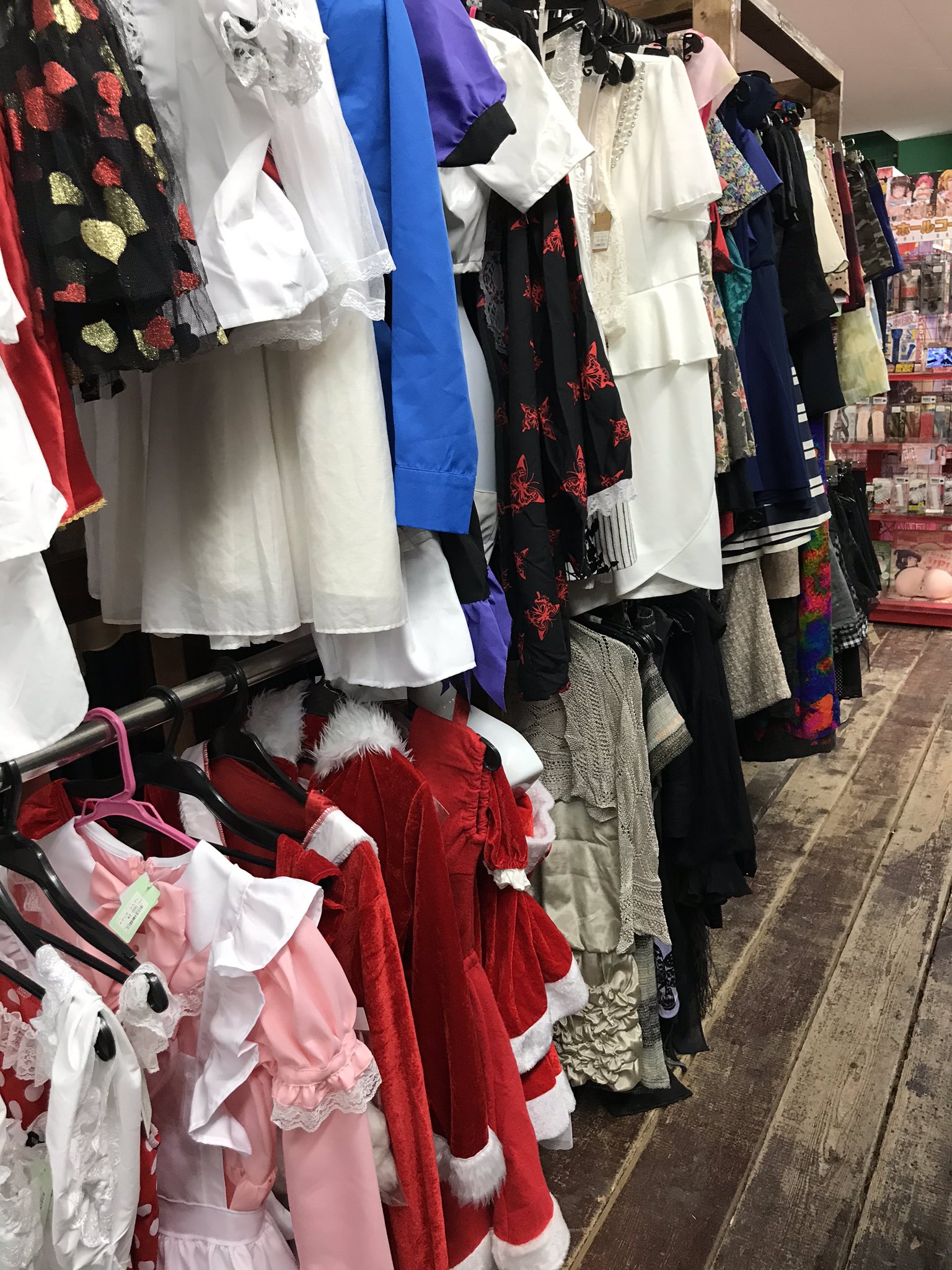 千葉鑑定団千葉北店アダルト コスプレコーナー拡大 大充実のラインナップ 千葉鑑定団千葉北 千葉アダルト エッチなお店 アダルトショップ 鑑定団 ガチャ ガチャガチャ 下着 パンツ ストッキング セクシー Sexy ランジェリー コスプレ