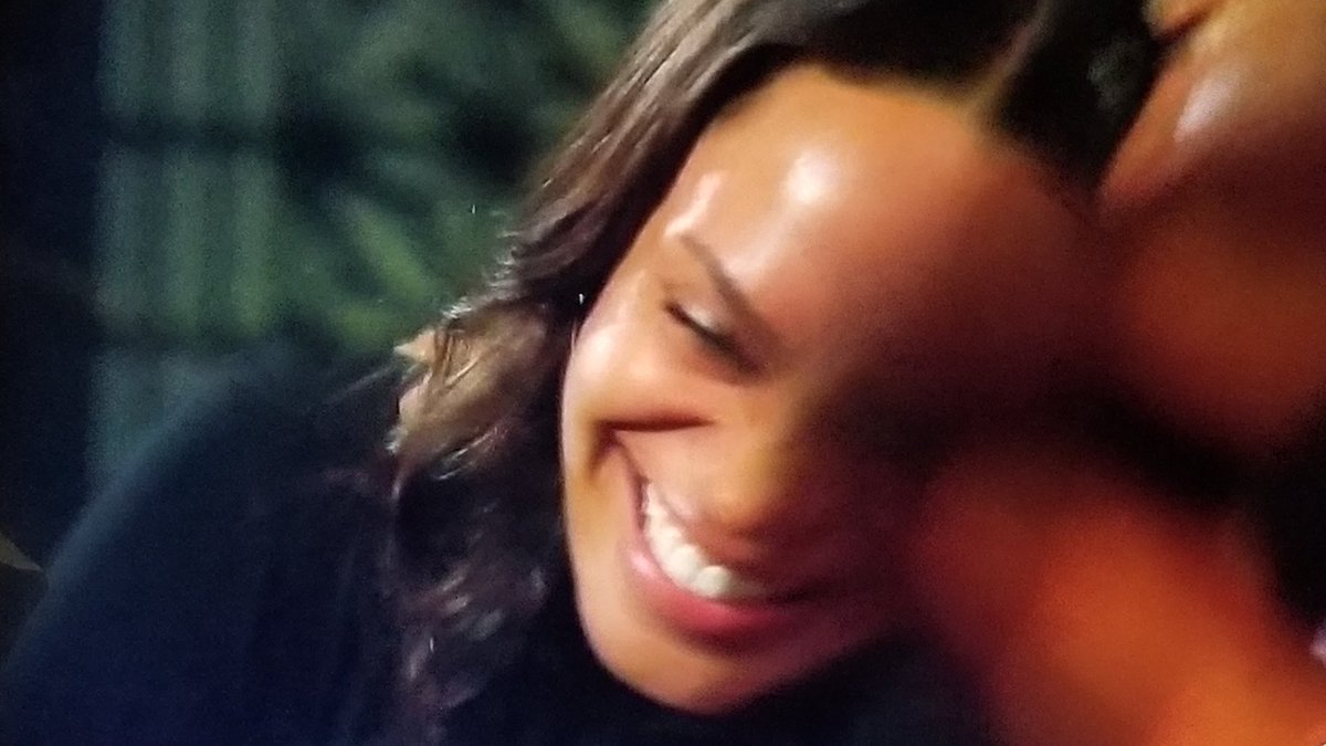 Two_Cams25's tweet photo. She's all happy w/ his #MisterRodgers-looking a**. 🤣🤣🤣

#TheBachelor #BachelorABC #TheBachelorABC https://t.co/30k6e3m9u8