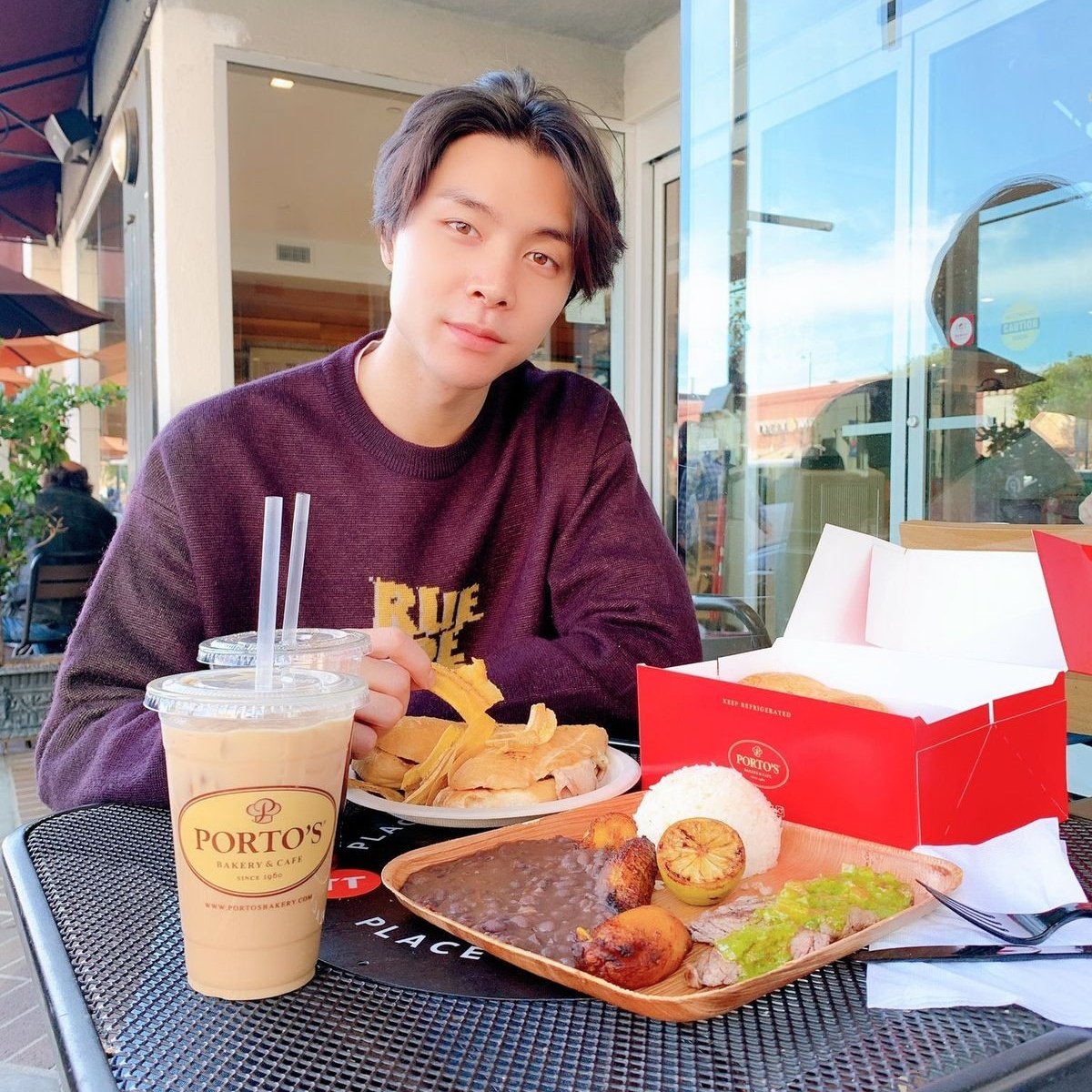 johnslatte's tweet photo. —🎉HAPPY BIRTHDAY to this wonderful man , thank you for saving me from the darkness i was in...my sunshine johnny suh, i hope you'll enjoy this day with the people you cherish the most, ilysm💕

#HappyJohnnyDay
#OneandOnlyJohnnyDay
#오늘은_쟈니생일_모두_그쟌을들어 https://t.co/17ghY711Sn