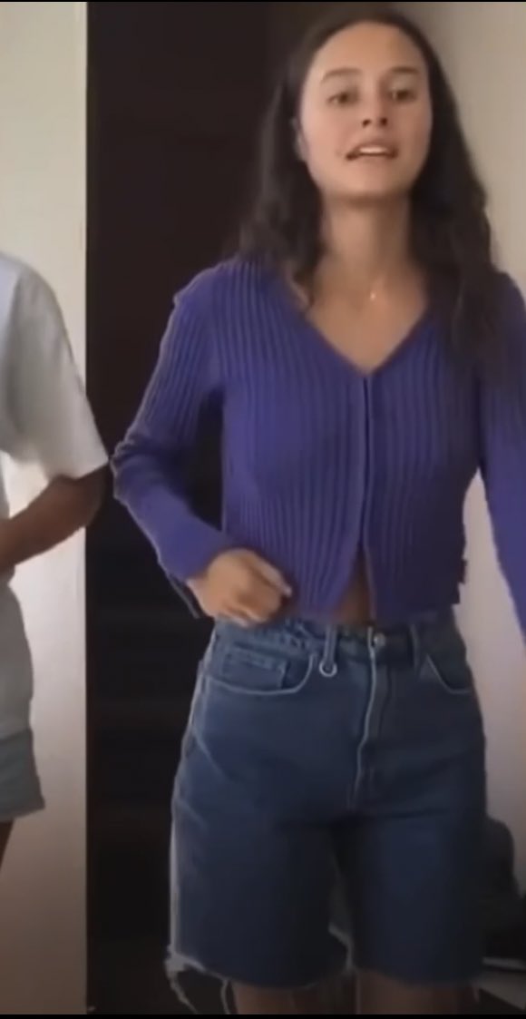 mia and erana sharing clothes is my favourite thing: