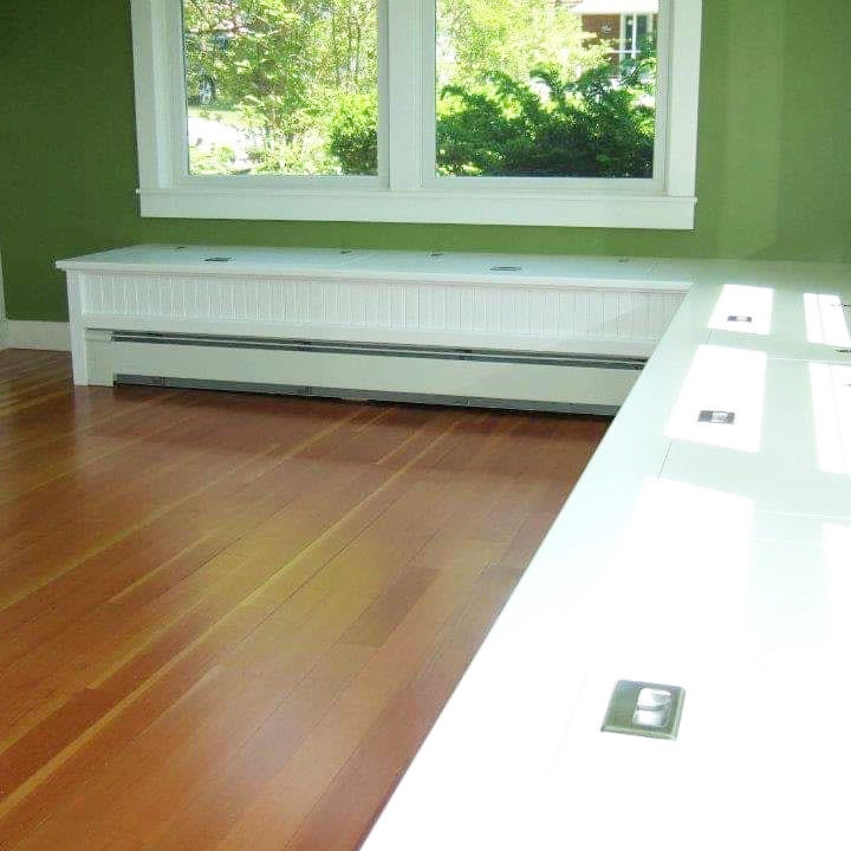 Sugatsune's tweet photo. Check out this beautiful cabinetry by @needhamcustomcarpentry! For this project, they used #Sugatsune lid stays to create additional storage in the benches. 🤩 https://t.co/wkQnDbGej1