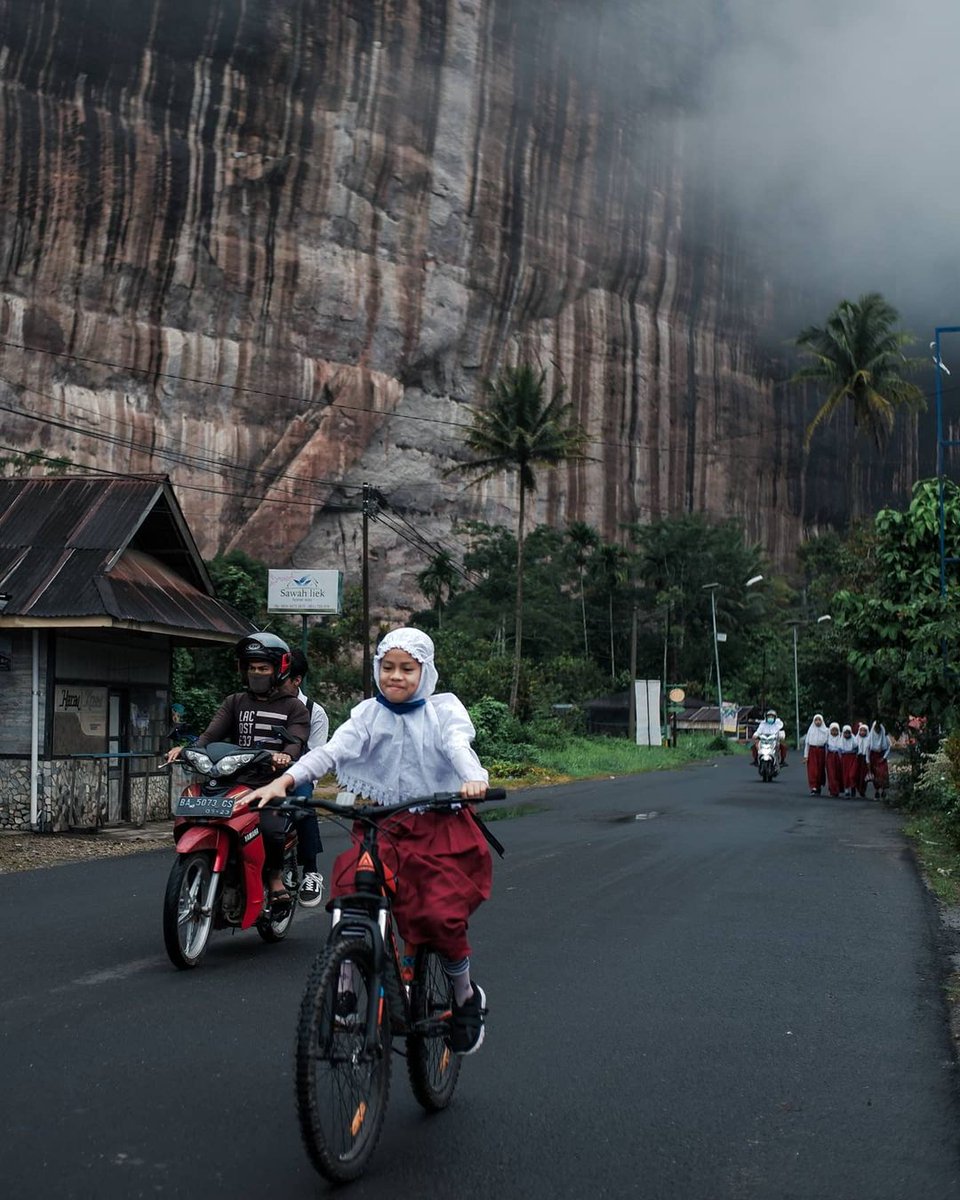 GNFI's tweet photo. Selamat pagi Indonesia..

Pagi yang indah dan sejuk dari Lembah Harau.

📸 : Instagram Arianaga Fananda (@ iam.arianaga) https://t.co/xZjC5MUeDH