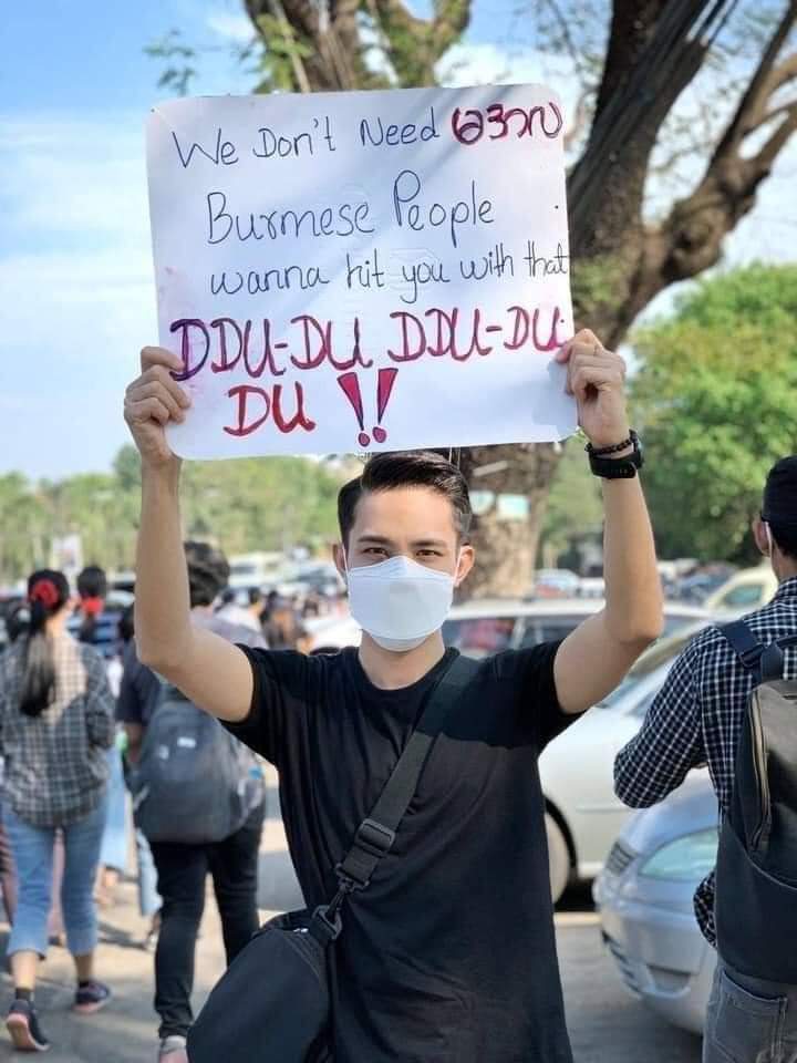 CerezaJoh's tweet photo. Myanmar Kpop fans fight for Myanmar country🇲🇲💪👍
#CivilDisobedience #CivilDisobedienceMovementMyanmar #kpoppredictions #EXOL #BLINK #SaveMyammar https://t.co/Q2yfHIsy1f