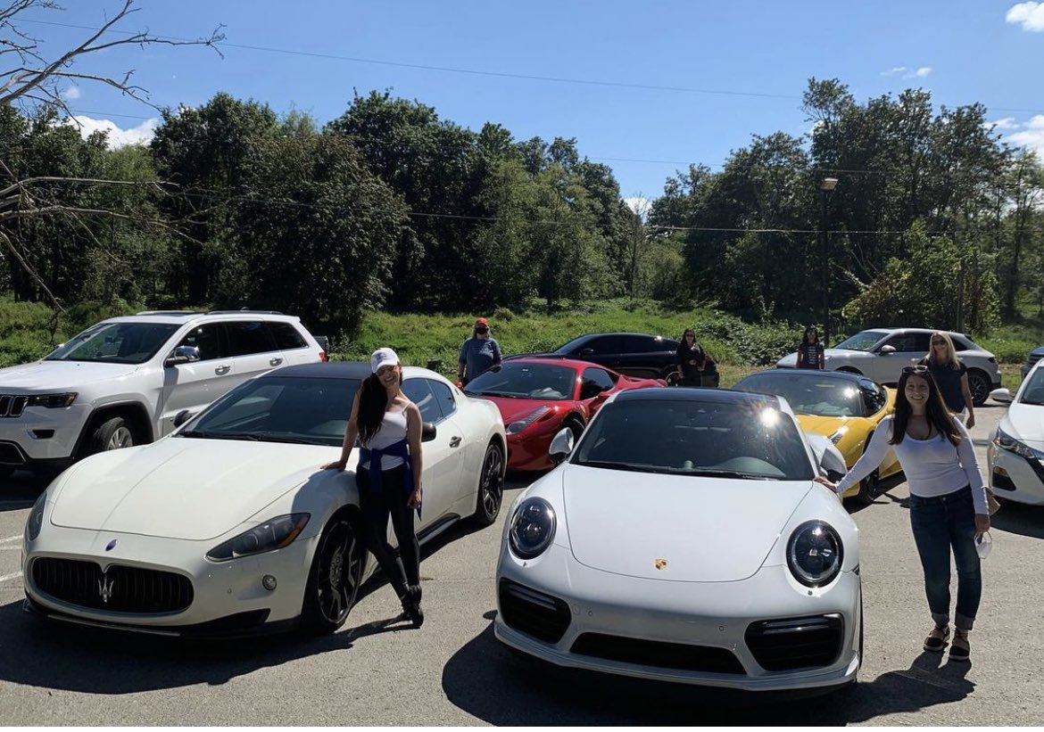 BeautyAndKeys's tweet photo. ‘Beauty &amp; Keys’ Car Girls &amp; Coffee
👩🏻‍🤝‍👩🏼❤️☕️🍩🚗⠀⠀⠀⠀⠀⠀⠀⠀ 
+ a super fun drive through backroads 😉🏎💨 ⠀⠀⠀⠀⠀⠀⠀⠀
#BeautyAndKeys #CarGirlsAndCoffee #CarGirls #WomenWhoDrive #DrivenWomen #BeautyEnthusiast #CarEnthusiast #SeattleCars @Maserati_HQ @Porsche @Ferrari https://t.co/MGjjnai8MI