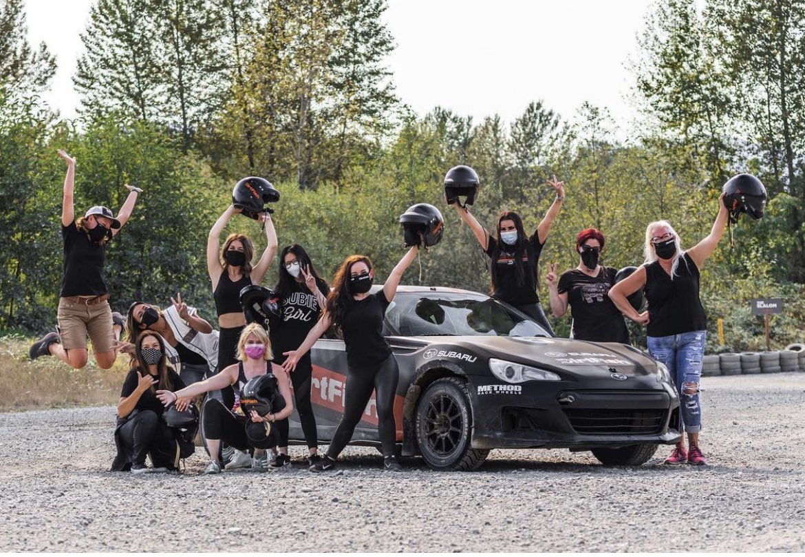 BeautyAndKeys's tweet photo. ‘Pretty Dirty’ partnering with @DirtFishRally 
👩🏻‍🤝‍👩🏼👩🏻‍🤝‍👩🏼💄🚗💨 

Next event is March 19, 1-6PM!🤘🏻🧡 

#BeautyAndKeys #DirtFish #PrettyDirty #CarGirls #RallySchool #GirlsOnly @subaru_usa https://t.co/iL3r0ELty0