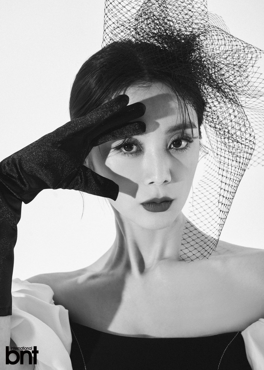 rrrEnt_official's tweet photo. [#HYERIM]📷
BNT 화보 | 혜림 "원더걸스 활동 후 열공 모드…통번역 전공 대학생활 대만족"

https://t.co/cmMdITvopf

#혜림 #우혜림 
#rrr #르엔터테인먼트 https://t.co/lQ0A2acWaz