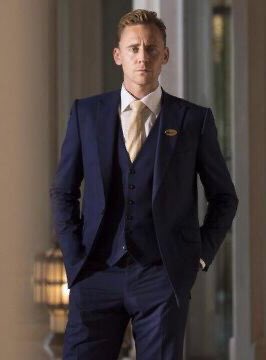 A celebratory thread of Tom Hiddleston as ridiculously gorgeous layer cakes. Happy 40th Birthday!