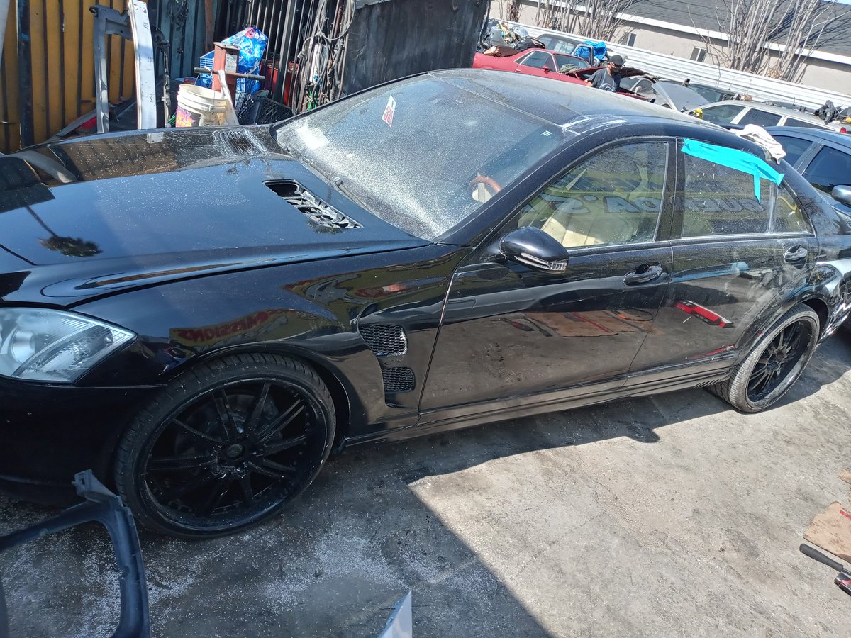 Inthehighest1's tweet photo. @mbmaybachfans #SuperBowlLV my car gotta new pair .. it almost ready #rocket900 https://t.co/GLocPIA58j