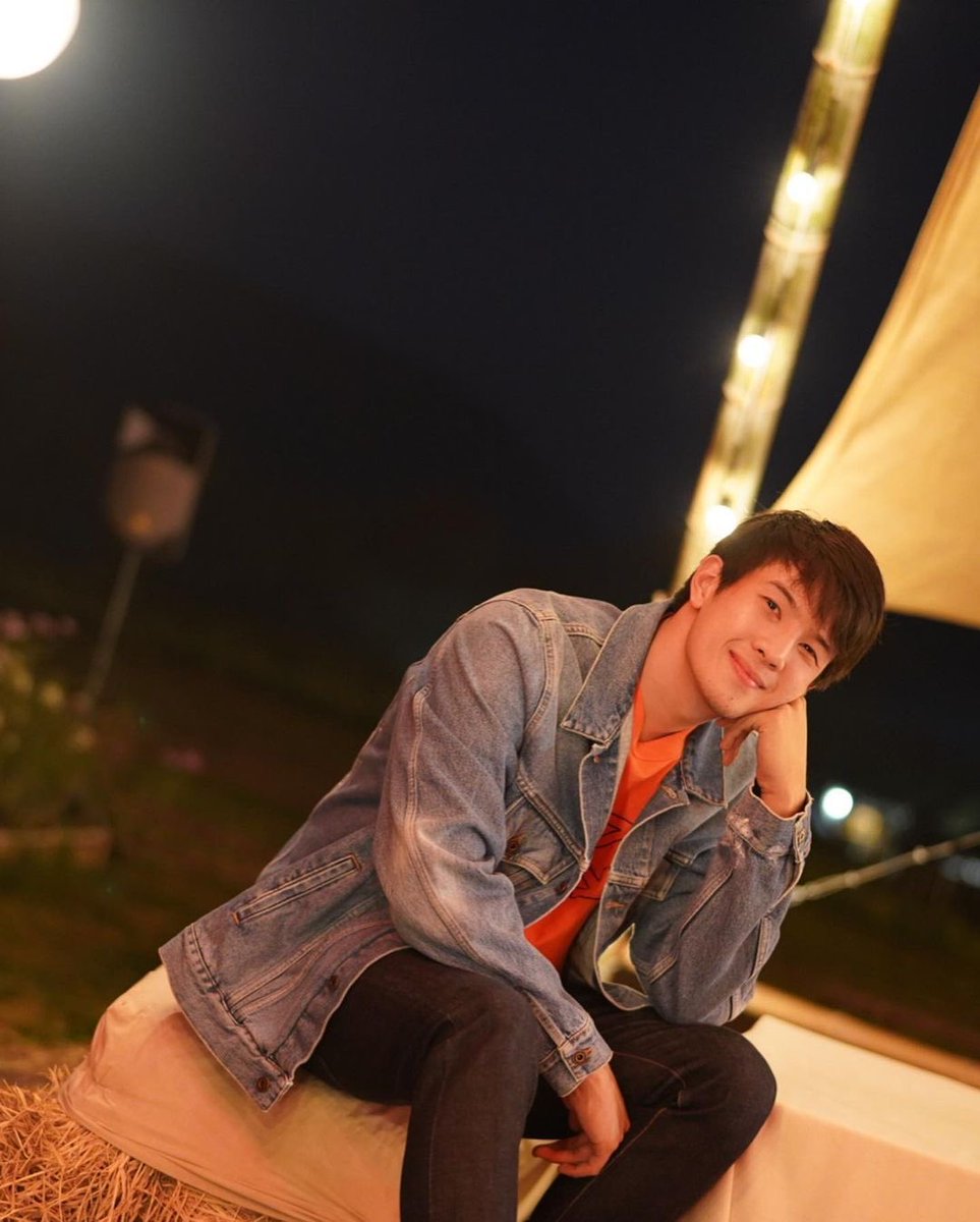 jjamesmaa's tweet photo. Loving the cool weather 🥰 😇 🥩 #jamesma #เจมส์มาร์ https://t.co/1S92R4QN8S