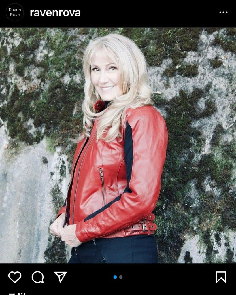 cindyraem's tweet photo. Modeling for @ravenrova motorcycle gear &amp; accessories. ⁣
.⁣
.⁣
.⁣
.⁣
.⁣
#maturebeauty #over50andfabulous #over50beauty #maturewoman #agepositivemodel #maturemodelsareheretostay #maturemodel #beauty #bestagermodel #maturemodelsofinstagram #ageisju… https://t.co/zbLgjXCGZH https://t.co/T84CVblh6S