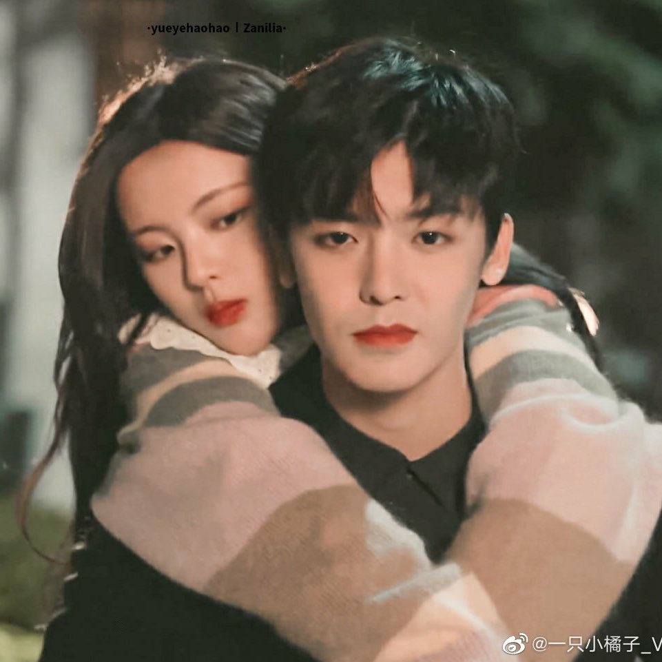 ming_yueye's tweet photo. You’re my happy place. It’s the connection we can’t explain. 

#YangChaoYue #HouMingHao 
#WhenWeWriteLoveStory #杨超越 #侯明昊 💜 https://t.co/glBk68gMLG