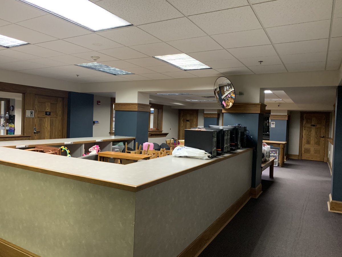 DeatonKat's tweet photo. While visiting @oskylibrary I got to see the children's center! I can't wait for the students to be able to use these again hopefully soon! @PapaeWymore #wmpenned https://t.co/OOVLCjZ35w