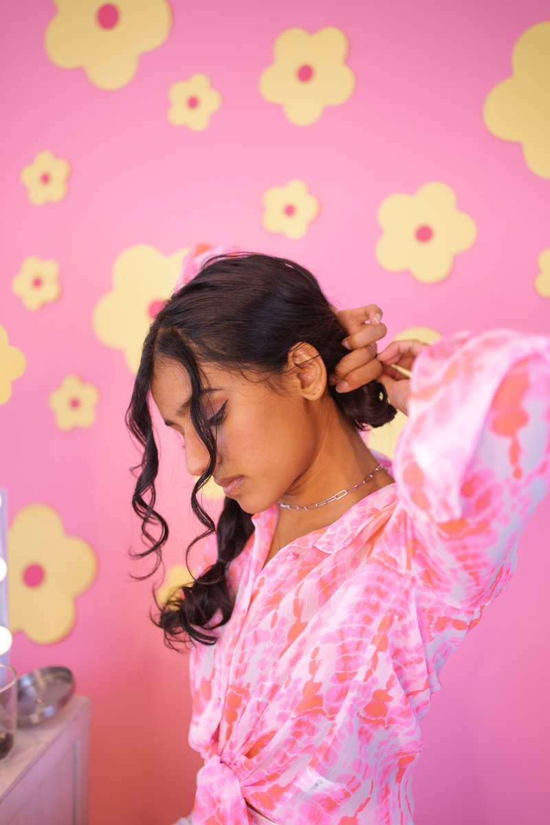 anj3llyfish's tweet photo. #ad I love stretching my wash days, so I wrote a tutorial on 3 heatless styles for day 3 hair! The post features a CGM-approved @Pantene Dry Shampoo Foam I’m stoked to share! Shop #PanteneWaterless Collection @Target #TargetBeauty #AvailableAtTarget

https://t.co/anwxq9tPu5 https://t.co/CvxQaB0x8o