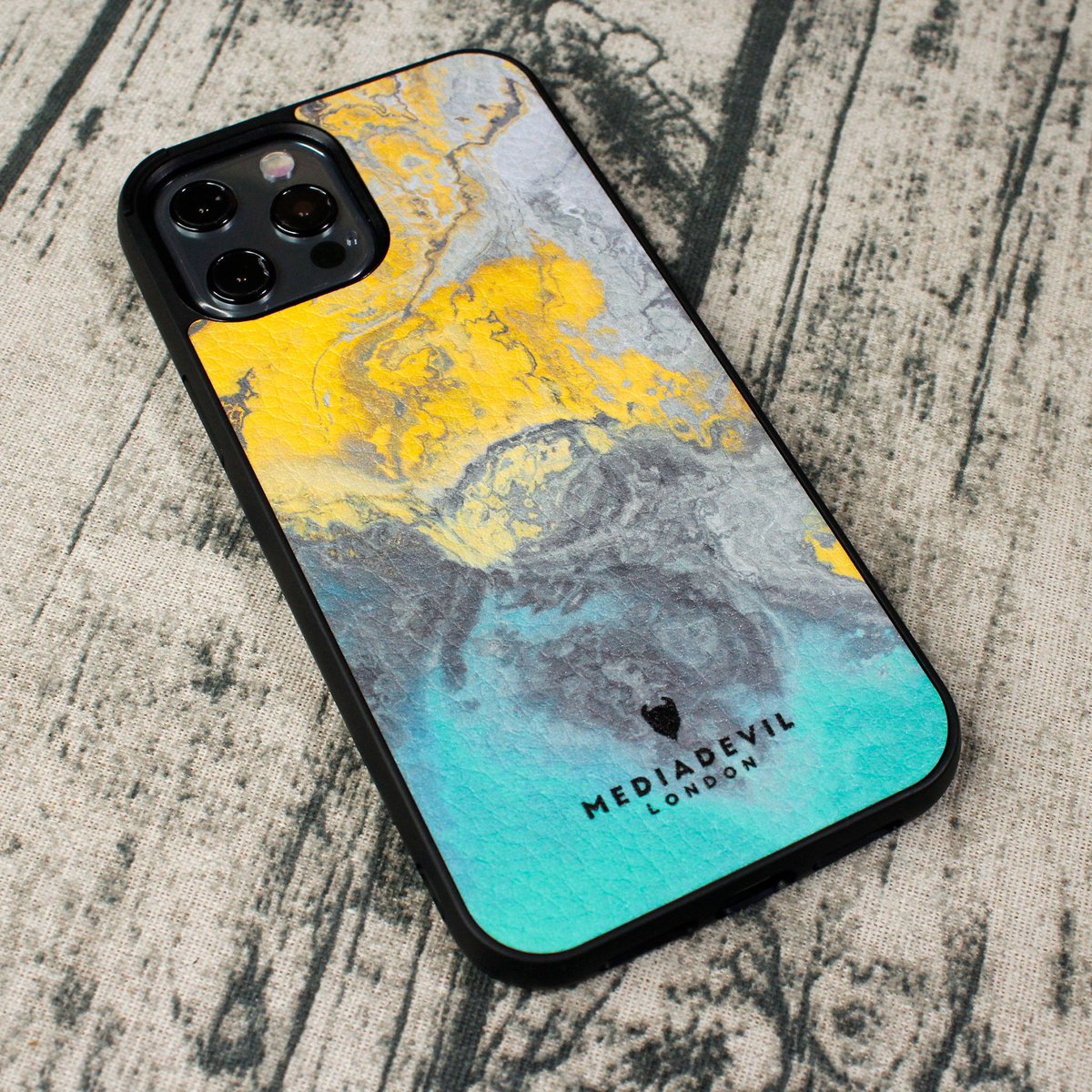 Looking for something different? Our vegan plant-based leather phone cases are now available with an acid tie-dye appearance! mediadevil.com/collections/ve… #mediadevil