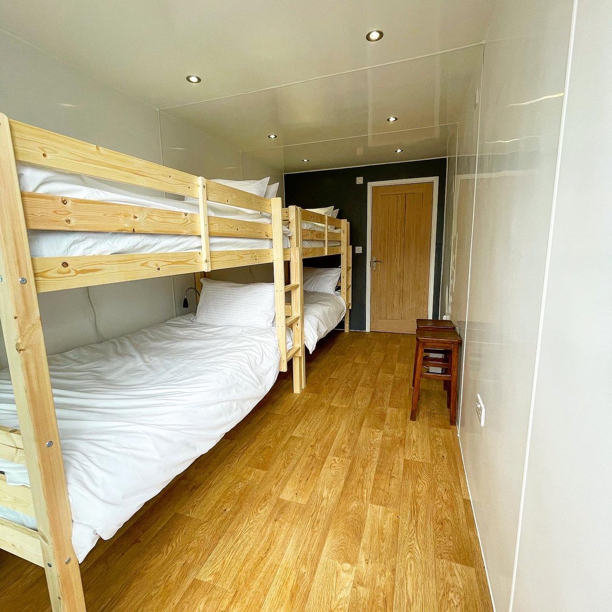HeadlineMusicST's tweet photo. New #recordingstudio #Accomodation #residentialstudio 

https://t.co/ycXwvRXHkk https://t.co/X7wIh3Uly7