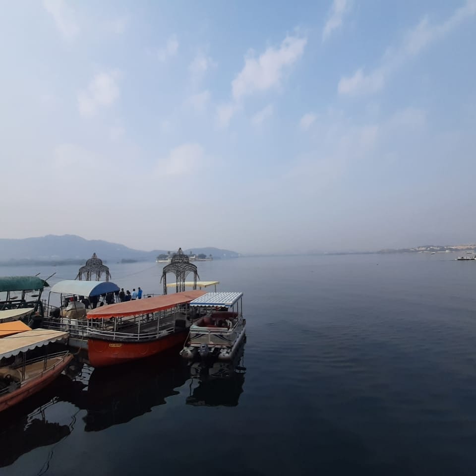 Review09I's tweet photo. “Like water, we are truest to our nature in repose" #photooftheday #photography #blog #creativephotography #Jazel #purplesky #purpleaesthetic #photoshoot #myphotography #rumi #rumiquotes #india #differentindia #newindia #trending #trendingonindia #naturephotography #ireview09 https://t.co/wLfHUjnyNs