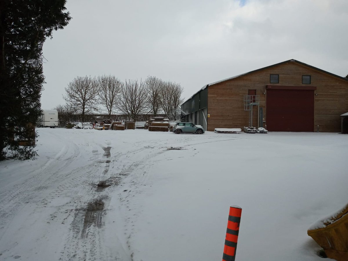 ThePropLifeboat's tweet photo. Made it to the office this morning. The surrounding countryside is beautiful covered in white! https://t.co/ytLbOrHnPu