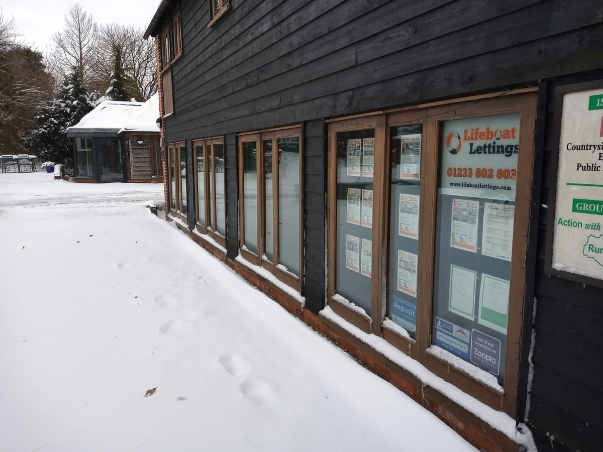 ThePropLifeboat's tweet photo. Made it to the office this morning. The surrounding countryside is beautiful covered in white! https://t.co/ytLbOrHnPu