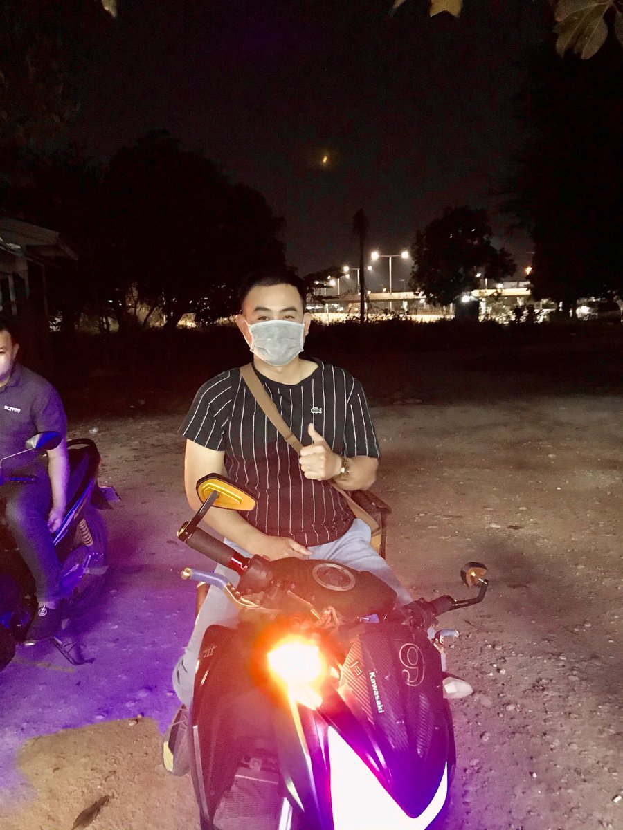 jomyoud3's tweet photo. ກອບເດໃຜກະໃດ້ລ້ຽງເບຍແນ່ https://t.co/ym5BSggBfX