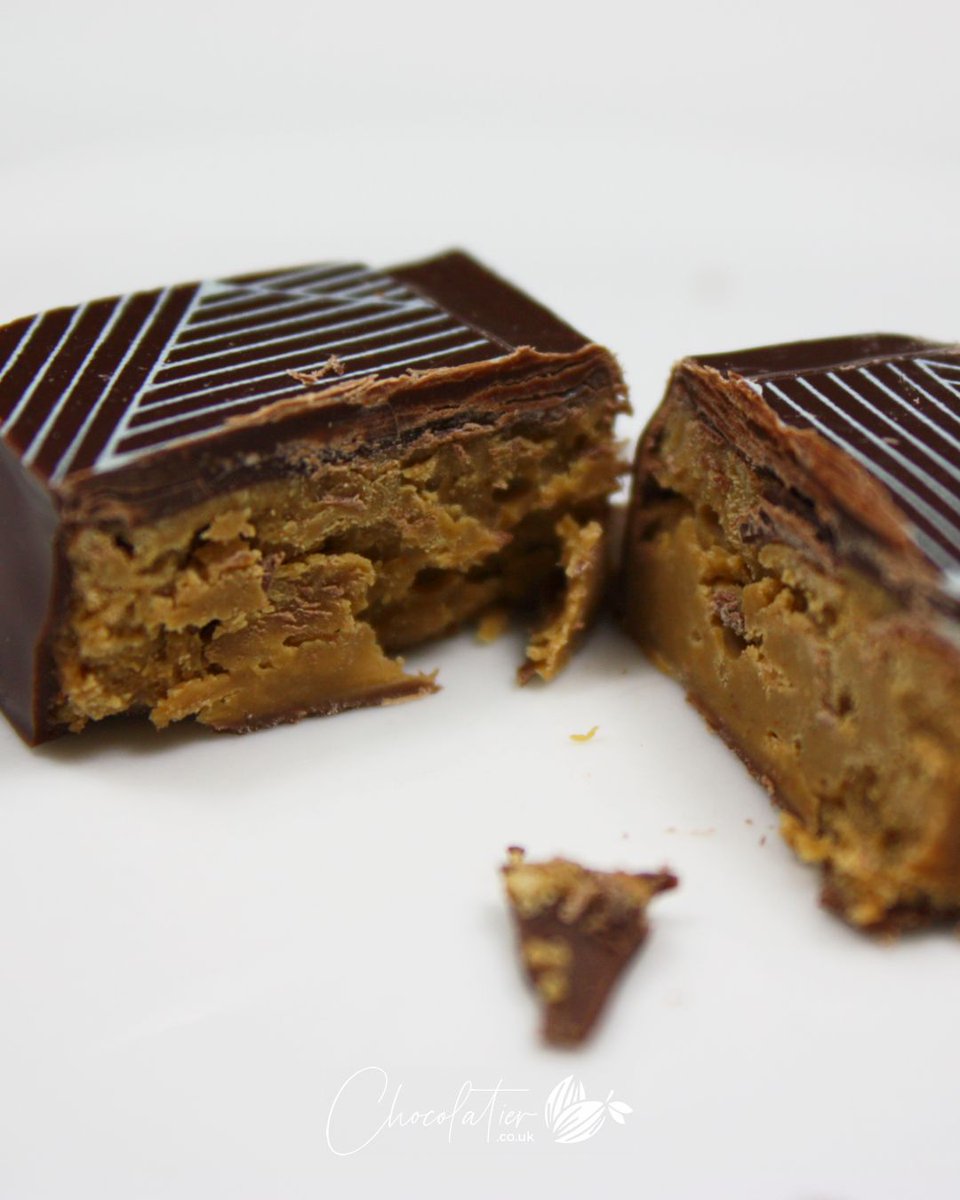 [Gifted] The best of the best, presented in a 16-piece gift box. Today's treat is <a href="/ChocSoc/">The Chocolate Society</a>'s Signature Collection and it contains many fine examples of chocolate mastery.

Menu and droolworthy pics at bit.ly/3p3dBpK

#bonbons #chocolatelover #chocolatebox #chocolates