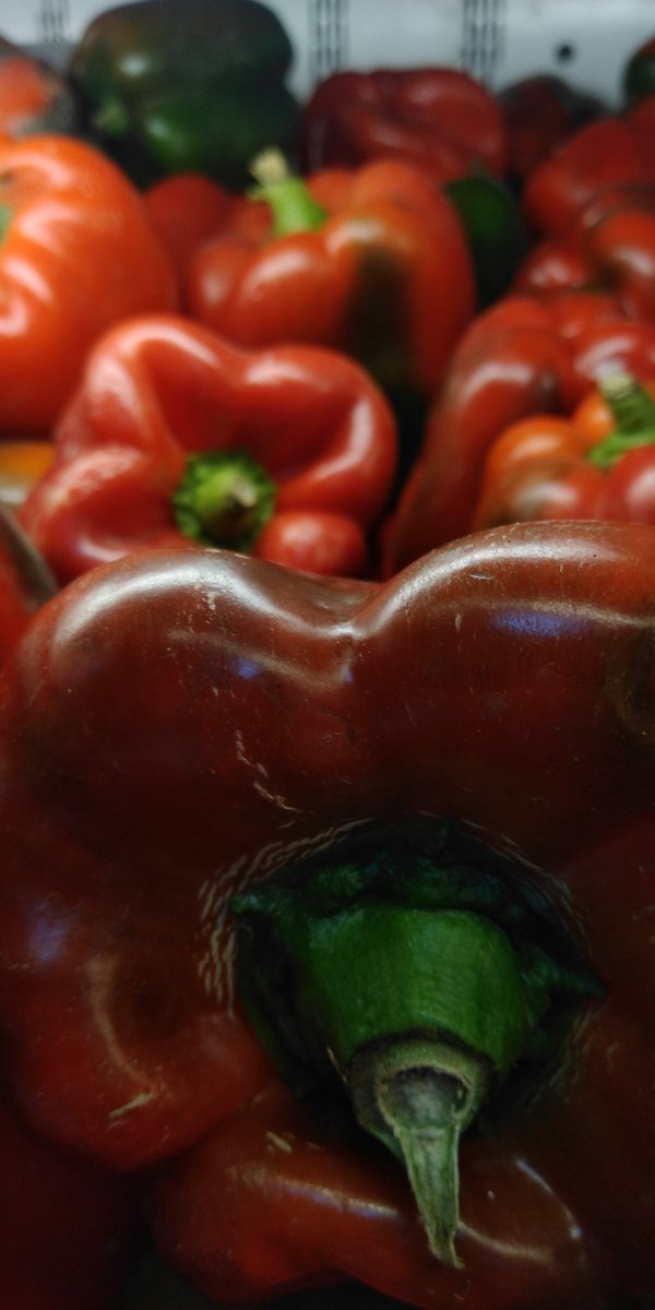 zermaca's tweet photo. Trabajamos con los mejores ingredientes. #zerma #chef #comidaparallevar #comidaempacada #comidacasera #comidasana #comida #caracas #elhatillo https://t.co/xsBKhycd5z