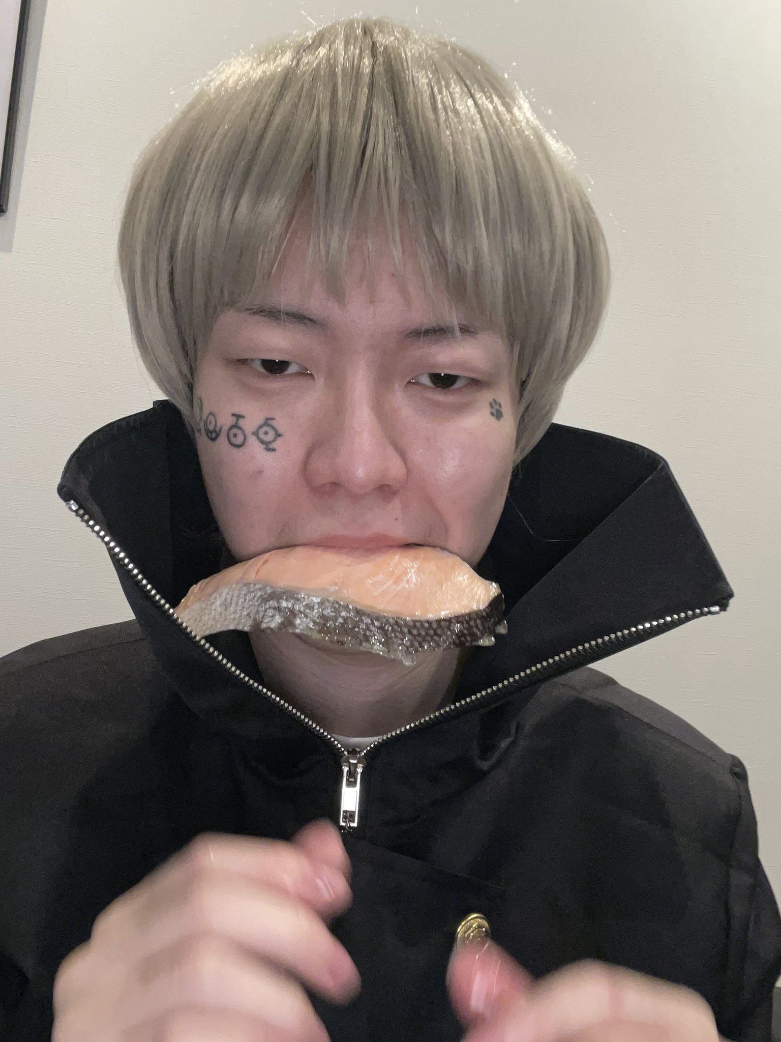よきき コスプレした 呪術廻戦 狗巻棘 しゃけ