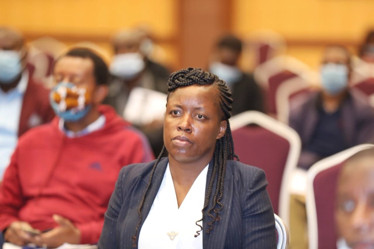 Lands_Kenya's tweet photo. The exercise, which entails the migration of all title deeds to a new regime under the Land Registration Act 2012, will bring to an end cases of fraud and double registration. #TitleDeedConversion https://t.co/p9L6OwF94S