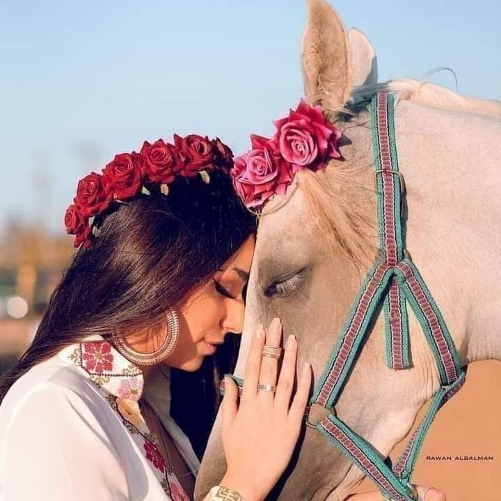 المرأة لا تترك ضجيج حينما ترحل
المرأة تضج العالم حينما ترغب بالبقاء
ولكنك لا تبالي💔