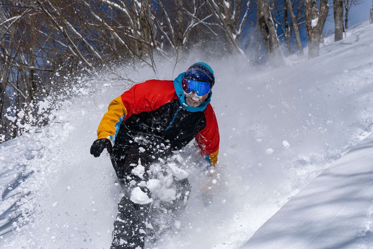 EventsHakuba's tweet photo. There has been some absolutely epic snow this week.

Faceshots on the backside of Cortina
#snowboarding
#japow https://t.co/Ts71f7ScRZ