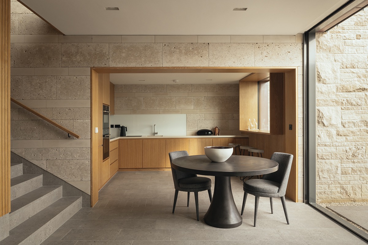 Arch_Today's tweet photo. Clifftops: @MorrowLorraine carves luxury holiday villas into Dorset’s Jurassic Coast
https://t.co/hng7mteuGo https://t.co/laAeFRJ6fB