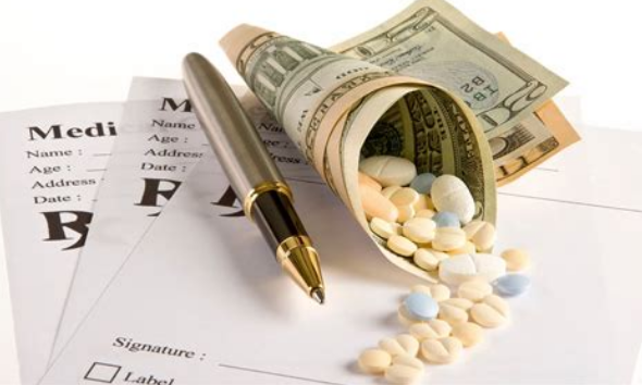 pauvreencolere's tweet photo. Depuis1945,France a connu D nombreux #Scandales #sanitaires,et çà continue=#BigPharma
:(
>#Distilbène=malformations chez #enfants
>#hormone de croissance=111mort
>#sangContaminé=infectés>SIDA
>#Isoméride
>#VIOX
>#DIANE35
>#Mediator=des 100enes=#morts
>#Dépakine=#handicaps=#enfant https://t.co/wPcXHceT2D