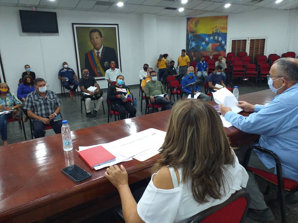 mippci_ven's tweet photo. #9Feb |  🇻🇪 📢 ¡ETIQUETA DEL DÍA! ⏩  #PueblosUnidosPorLaPaz

El epicentro de las luchas revolucionarias en el mundo, está aquí en nuestra América. La unión  de los patriotas en el Congreso  Bicentenario de los Pueblos,  es por la defensa de la Patria. ¡Juntos Venceremos! https://t.co/zTlc3UtQJn