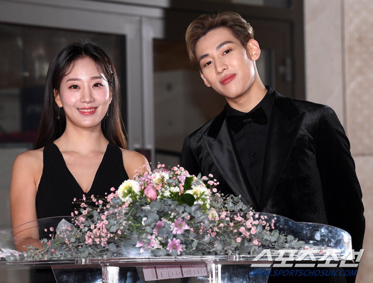 GOT7Stream_th's tweet photo. ความสามภาษา ภูมิใจในน้องแบมนะครับ @BamBam1A 🥺💚👍 #MCBamBam_BDARedCarpet
#GOT7 #BamBam  @GOT7Official https://t.co/rmEIvSALQg
