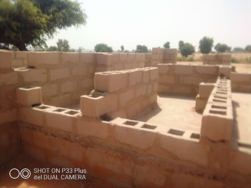 BauchiAccountb1's tweet photo. N28million was allocated in FG 2020 ZIP for the Construction and Equiping of Maternal and Child Clinic with Staff Quater at Selected ward of Darazo LG Ganjuwa/Darazo FED CONST.

We track and report that the project is ongoing at Aliya Papa ward.

Facilitated By: @RepManuSoro https://t.co/sTxbHp5ypG