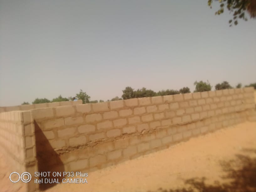 BauchiAccountb1's tweet photo. N28million was allocated in FG 2020 ZIP for the Construction and Equiping of Maternal and Child Clinic with Staff Quater at Selected ward of Darazo LG Ganjuwa/Darazo FED CONST.

We track and report that the project is ongoing at Aliya Papa ward.

Facilitated By: @RepManuSoro https://t.co/sTxbHp5ypG