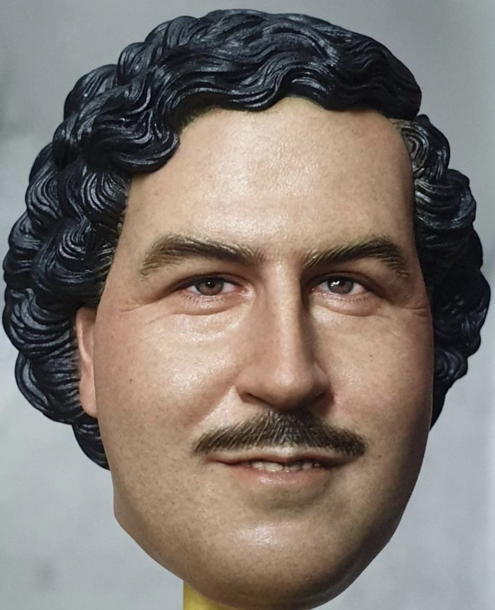 TreasuresScale's tweet photo. There can only be one King. #Pablo #Escobar #PabloEscobar #TheLifeOfPablo #ElPatron #ElPatronDelMal #DonPablo #PlataOPlomo #Narcos #OrganizedCrime #TrueCrime #Medellin #Colombia #Legalize #CustomFigure #OneSixthScale #Collectible https://t.co/HP1mYzhciI