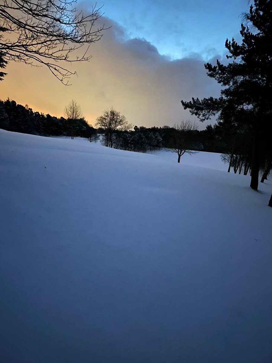 Tuesday 9th February 

Unfortunately the snow is back again and the course is closed. Next update will be tomorrow morning